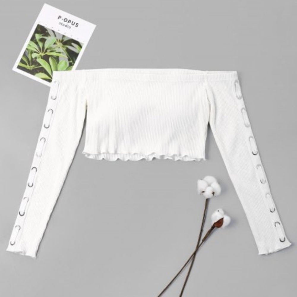 Off shoulder Crop top